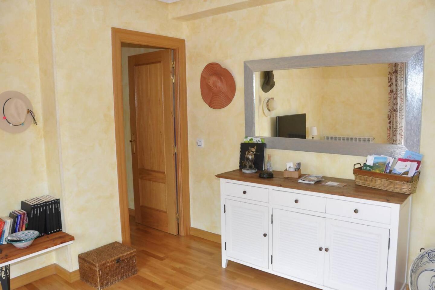 Un Apartamento Con Vistas Viguera المظهر الخارجي الصورة