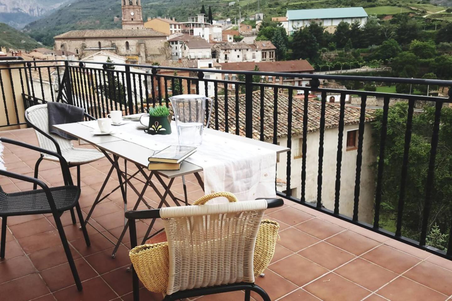 Un Apartamento Con Vistas Viguera المظهر الخارجي الصورة